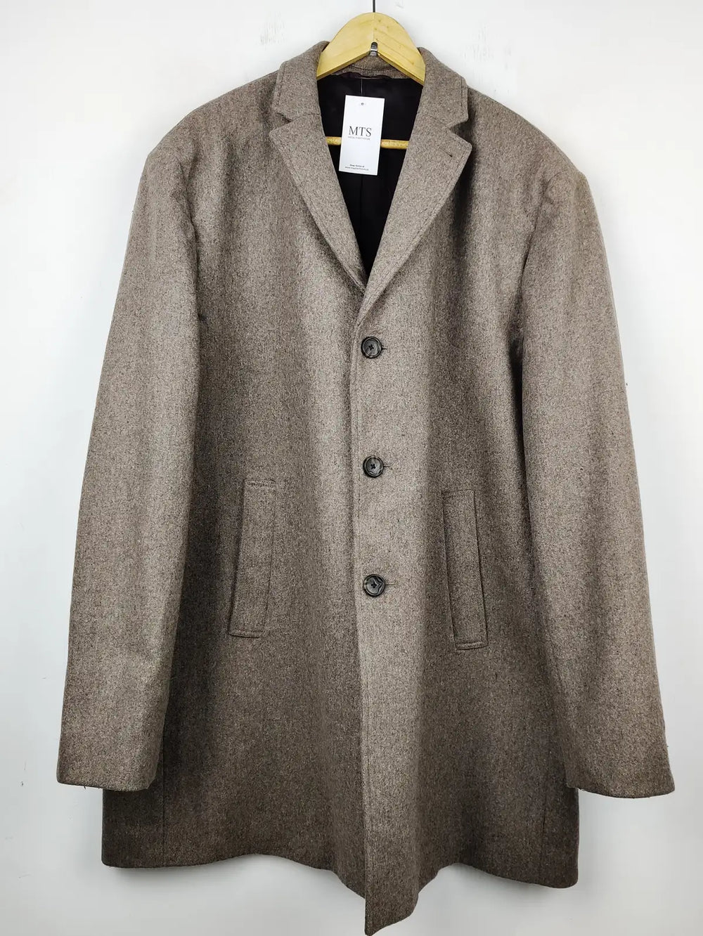 Buy online pre-used pre-loved 100% authentic & Original branded Unknown Brand (CB-159) available in Pakistan. Top international brands avilable.