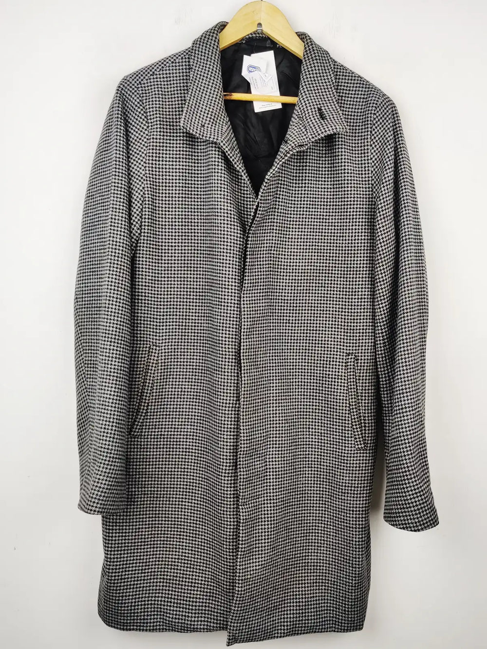 Buy online pre-used pre-loved 100% authentic & Original branded Livergy (CB-168) available in Pakistan. Top international brands avilable.