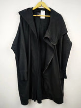 Buy online pre-used pre-loved 100% authentic & Original branded Zara Man (CB-201) available in Pakistan. Top international brands avilable.