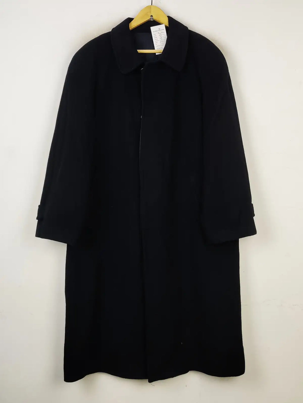 Buy online pre-used pre-loved 100% authentic & Original branded Masini (CB-426) available in Pakistan. Top international brands avilable.