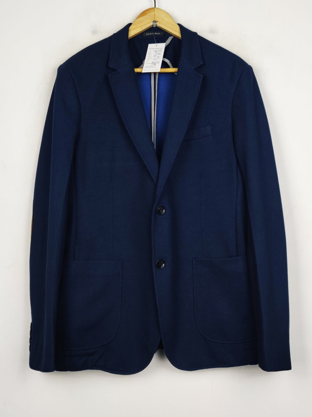 Zara (CB-935)