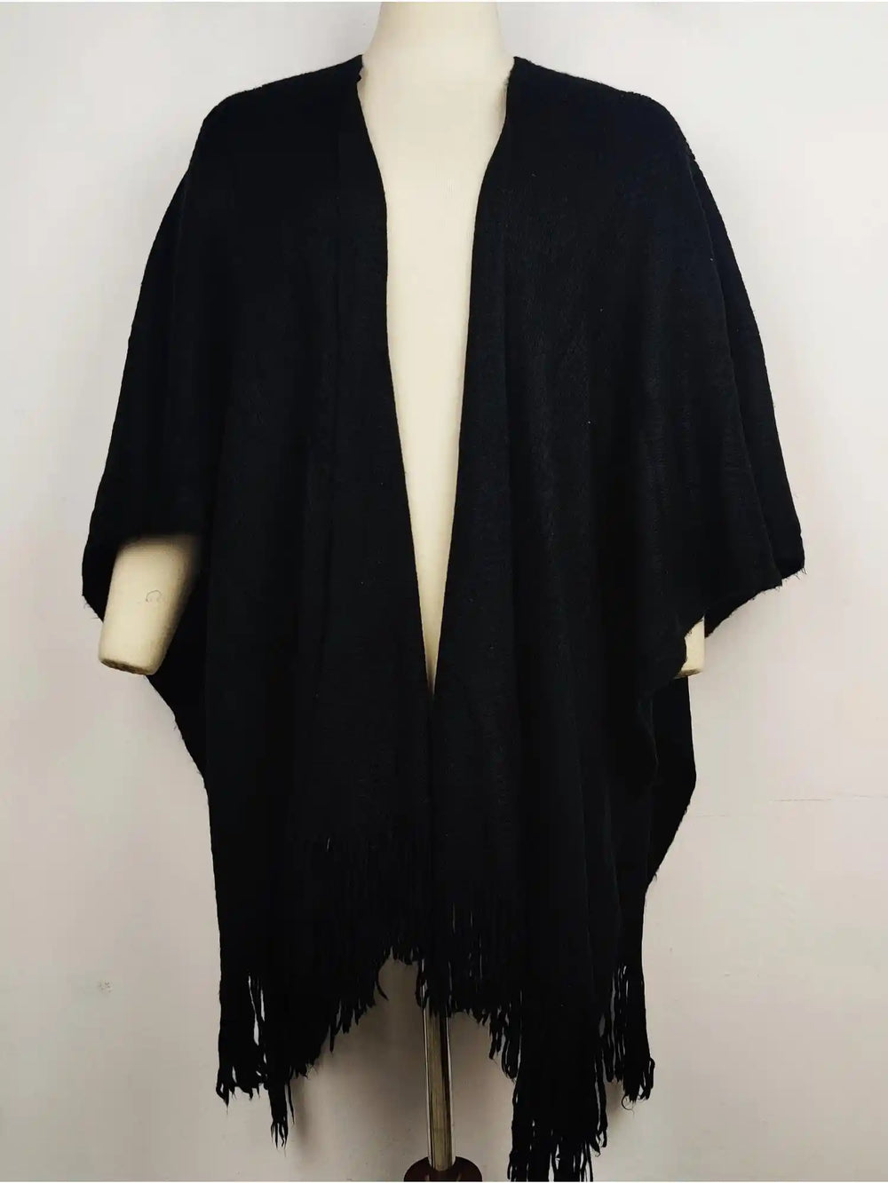 Buy online pre-used pre-loved 100% authentic & Original branded Unknown Brand (CS-1074) available in Pakistan. Top international brands avilable.