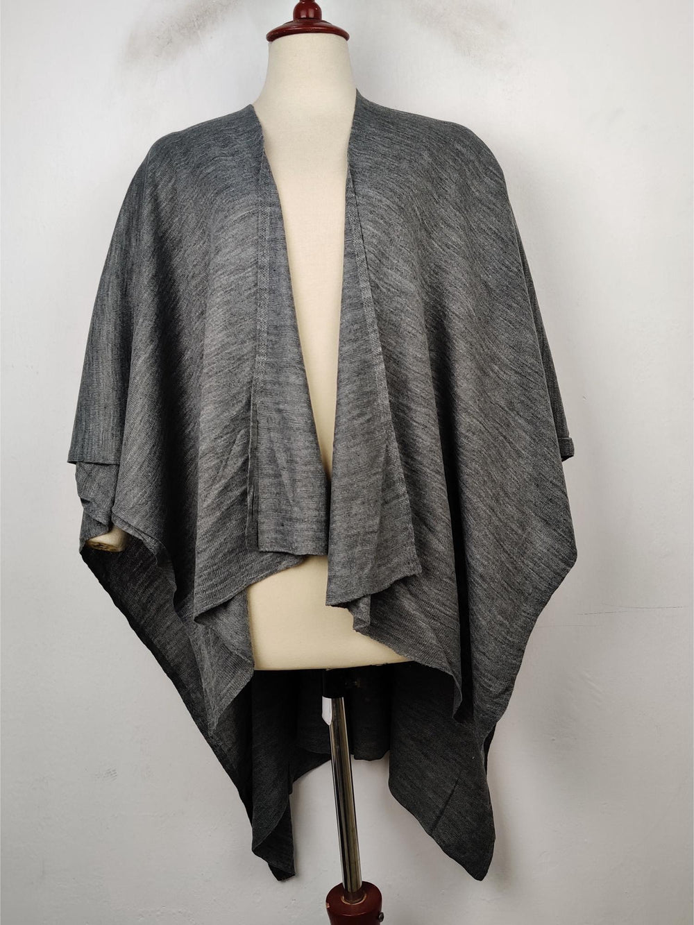 Buy online pre-used pre-loved 100% authentic & Original branded Unknown Brand (CS-1151) available in Pakistan. Top international brands avilable.