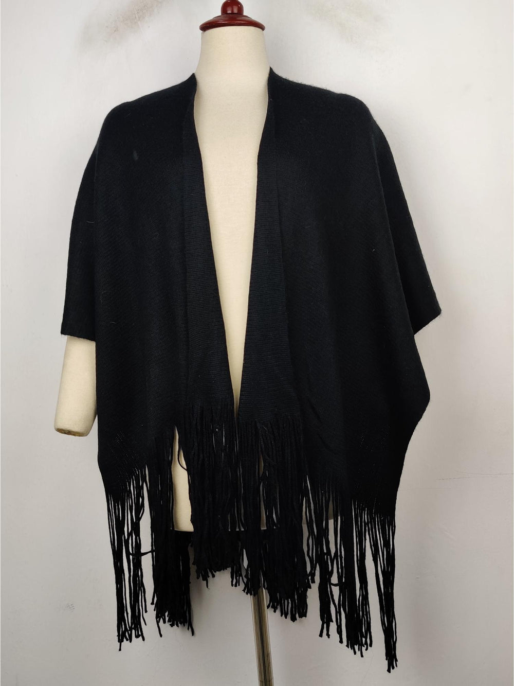 Buy online pre-used pre-loved 100% authentic & Original branded Antonio Melani (CS-1193) available in Pakistan. Top international brands avilable.