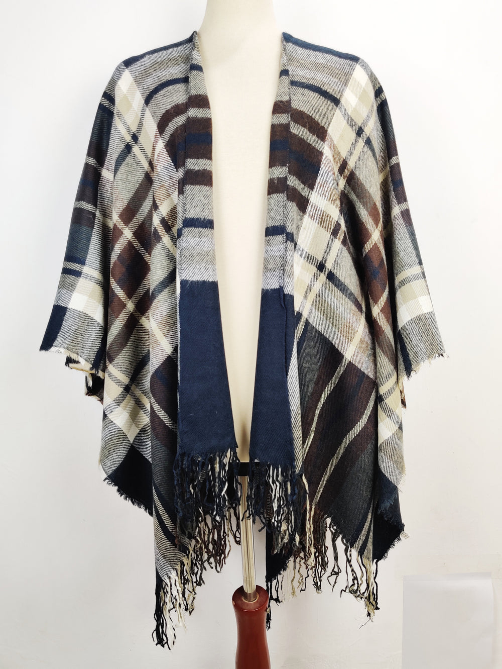 Buy online pre-used pre-loved 100% authentic & Original branded Ardene (CS-1693) available in Pakistan. Top international brands avilable.