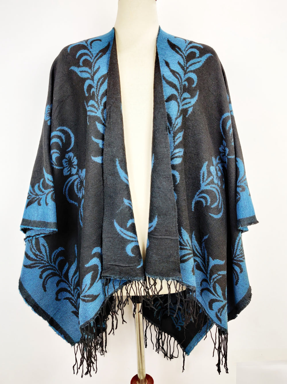 Buy online pre-used pre-loved 100% authentic & Original branded 29 Palms (CS-1713) available in Pakistan. Top international brands avilable.