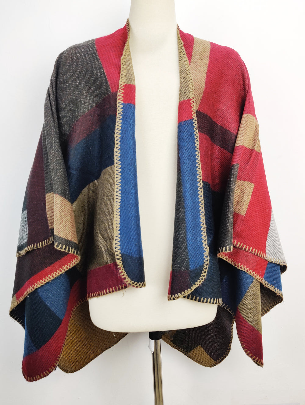 Buy online pre-used pre-loved 100% authentic & Original branded Unknown Brand (CS-1870) available in Pakistan. Top international brands avilable.