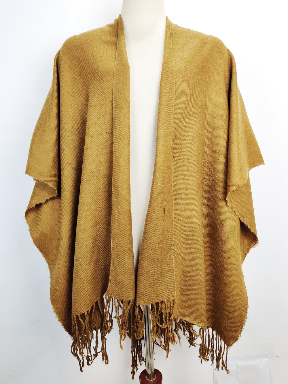 Buy online pre-used pre-loved 100% authentic & Original branded Forever 21 (CS-1890) available in Pakistan. Top international brands avilable.