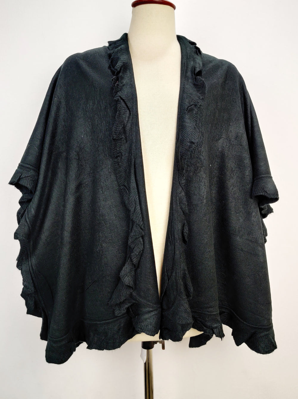 Buy online pre-used pre-loved 100% authentic & Original branded Marcus Adler (CS-1920) available in Pakistan. Top international brands avilable.