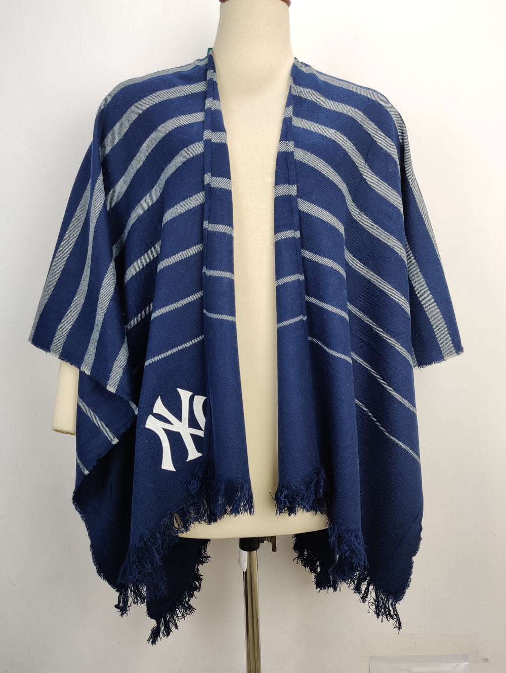 Buy online pre-used pre-loved 100% authentic & Original branded Foco (CS-1927) available in Pakistan. Top international brands avilable.