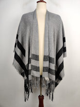 Buy online pre-used pre-loved 100% authentic & Original branded Forever 21 (CS-2095) available in Pakistan. Top international brands avilable.