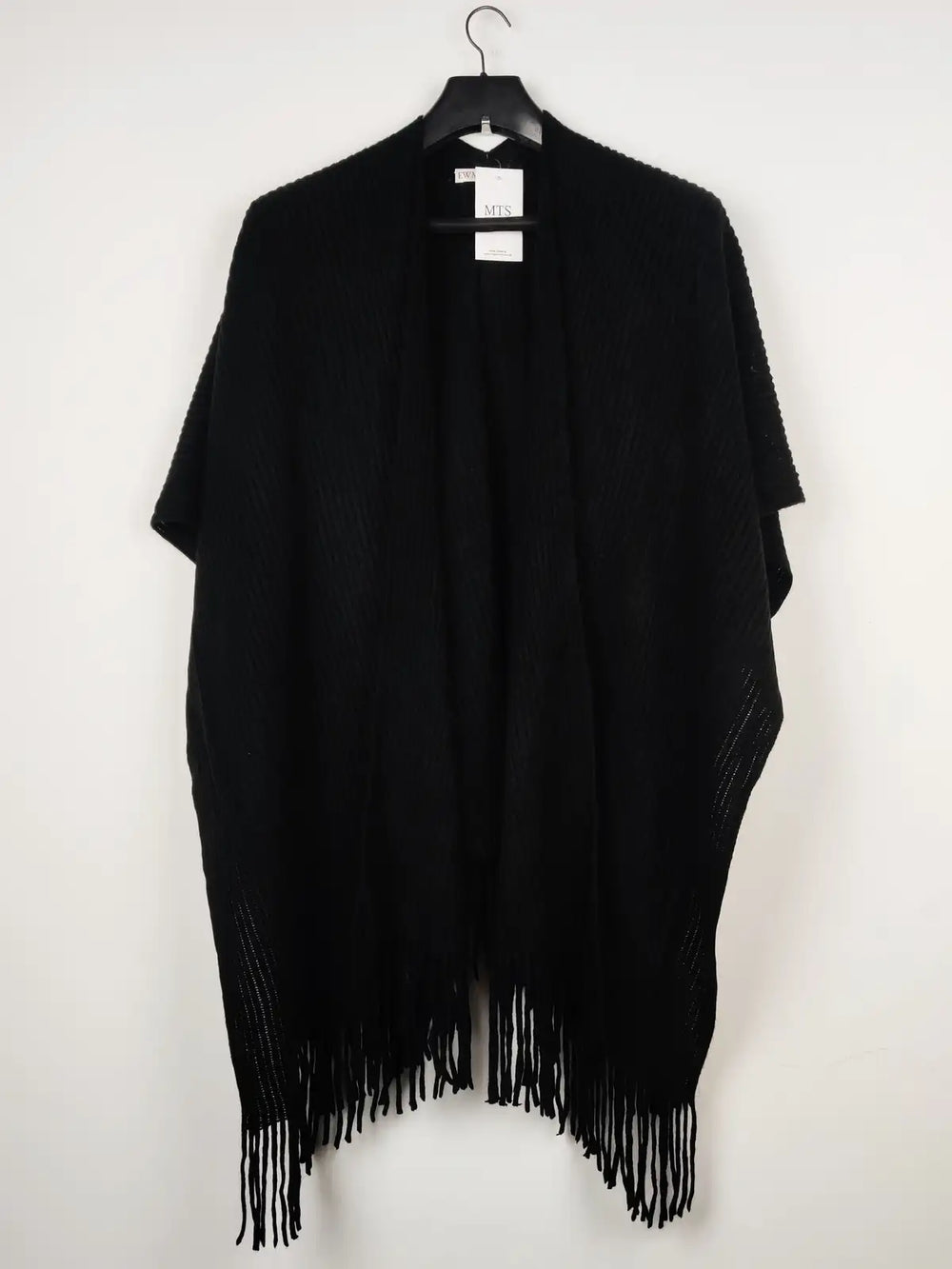 Buy online pre-used pre-loved 100% authentic & Original branded Unknown Brand (CS-2319) available in Pakistan. Top international brands avilable.