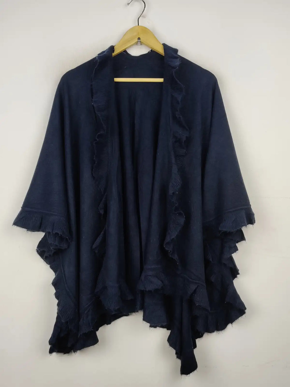 Buy online pre-used pre-loved 100% authentic & Original branded Unknown Brand (CS-2398) available in Pakistan. Top international brands avilable.