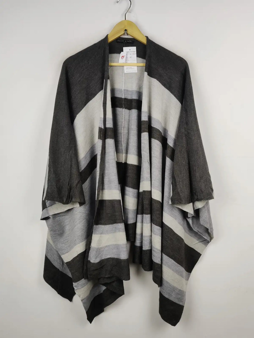 Buy online pre-used pre-loved 100% authentic & Original branded Heart & Soul (CS-2460) available in Pakistan. Top international brands avilable.