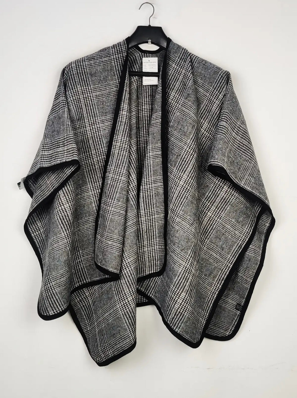 Buy online pre-used pre-loved 100% authentic & Original branded Unknown Brand (CS-2810) available in Pakistan. Top international brands avilable.