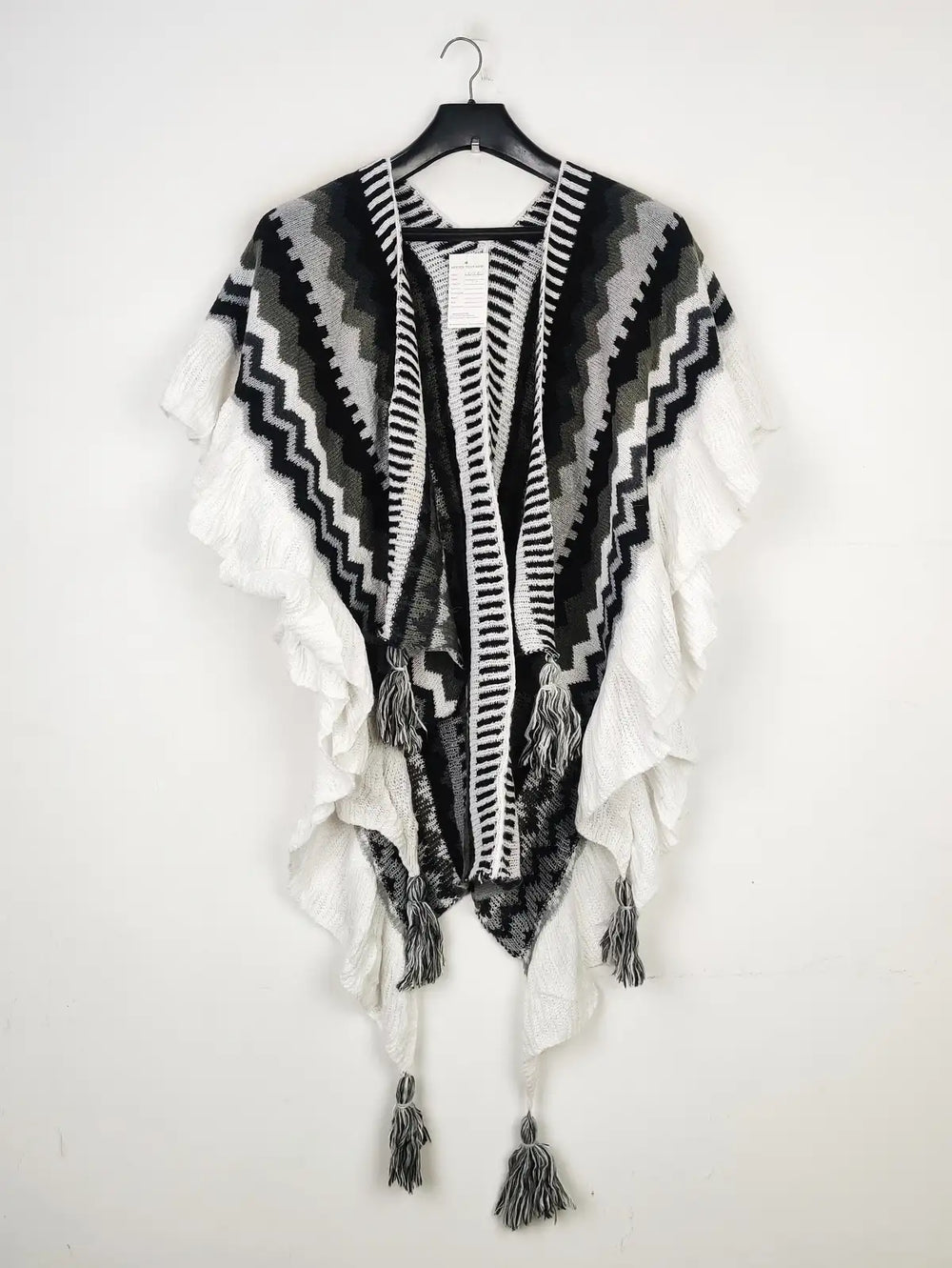 Buy online pre-used pre-loved 100% authentic & Original branded Unknown Brand (CS-2824) available in Pakistan. Top international brands avilable.