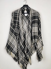 Buy online pre-used pre-loved 100% authentic & Original branded Lauren Conrad (CS-2865) available in Pakistan. Top international brands avilable.