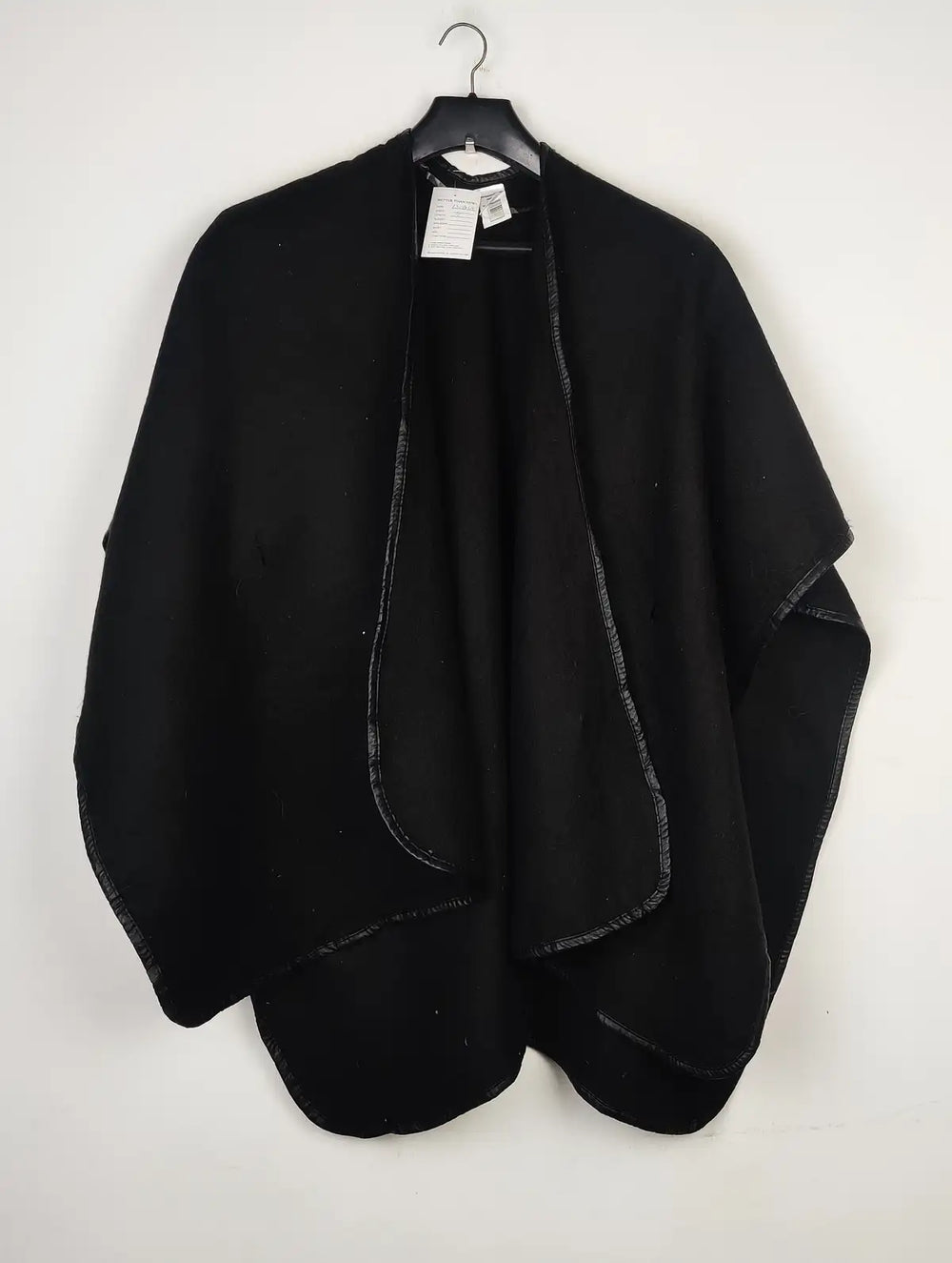 Buy online pre-used pre-loved 100% authentic & Original branded Unknown Brand (CS-2958) available in Pakistan. Top international brands avilable.