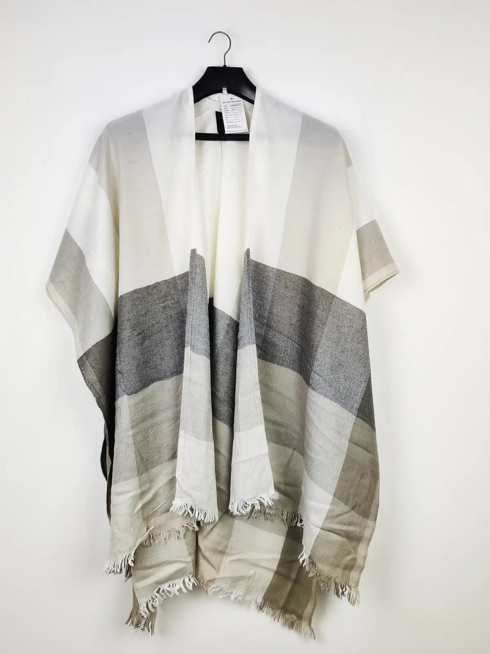 Buy online pre-used pre-loved 100% authentic & Original branded V Fraas (CS-3127) available in Pakistan. Top international brands avilable.