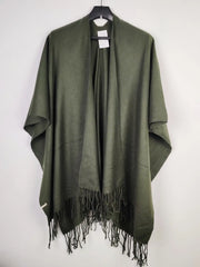 Buy online pre-used pre-loved 100% authentic & Original branded Piece (CS-3164) available in Pakistan. Top international brands avilable.