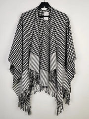 Buy online pre-used pre-loved 100% authentic & Original branded Laura (CS-3177) available in Pakistan. Top international brands avilable.