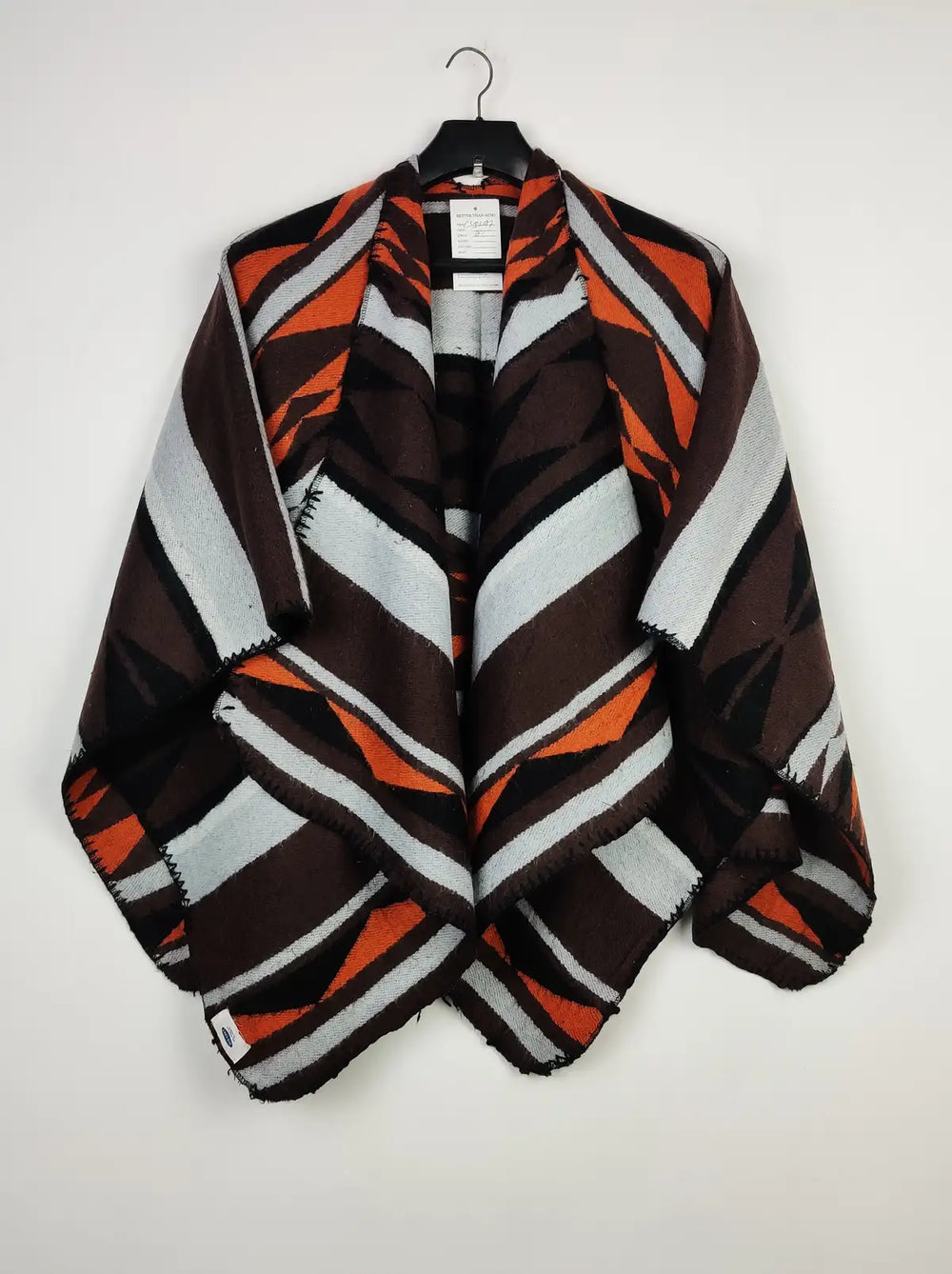 Buy online pre-used pre-loved 100% authentic & Original branded Unknown Brand (CS-3197) available in Pakistan. Top international brands avilable.