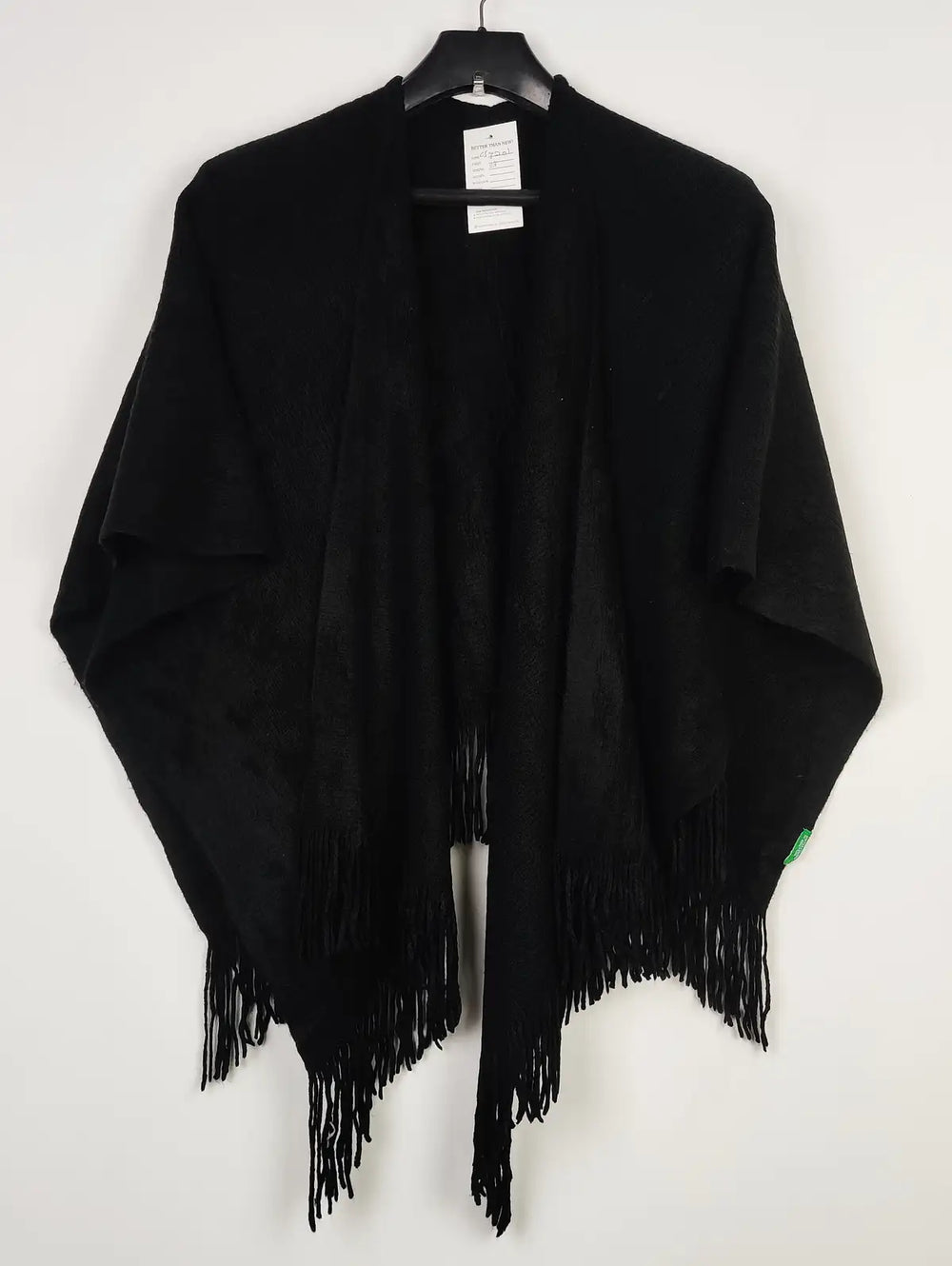 Buy online pre-used pre-loved 100% authentic & Original branded Benetton (CS-3201) available in Pakistan. Top international brands avilable.