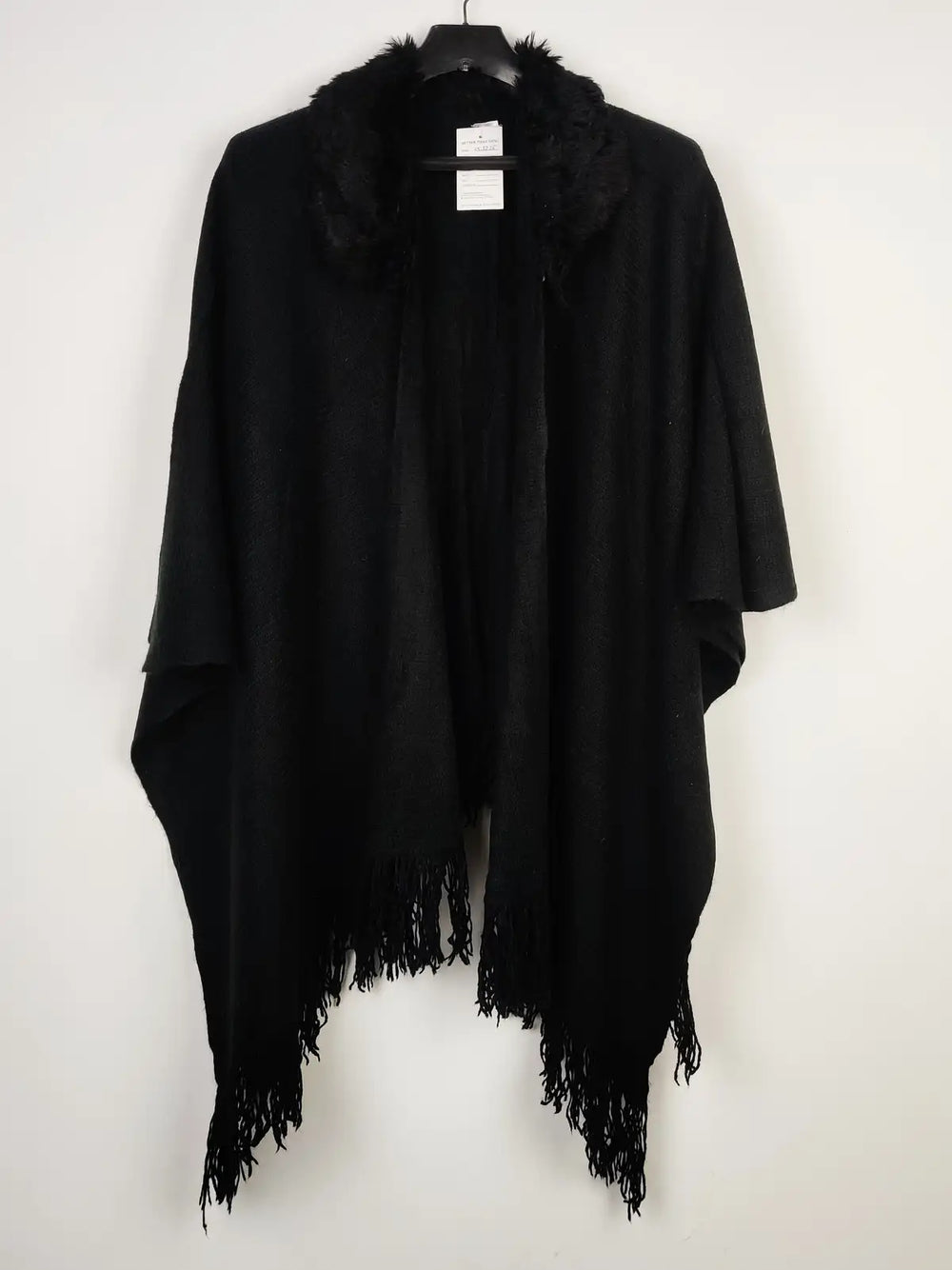 Buy online pre-used pre-loved 100% authentic & Original branded Unknown Brand (CS-3225) available in Pakistan. Top international brands avilable.