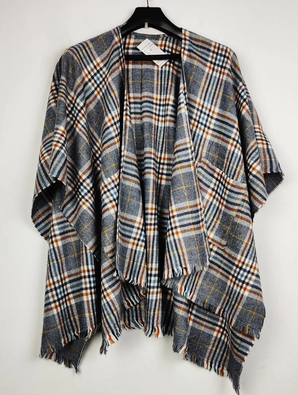Buy online pre-used pre-loved 100% authentic & Original branded Unknown Brand (CS-3342) available in Pakistan. Top international brands avilable.