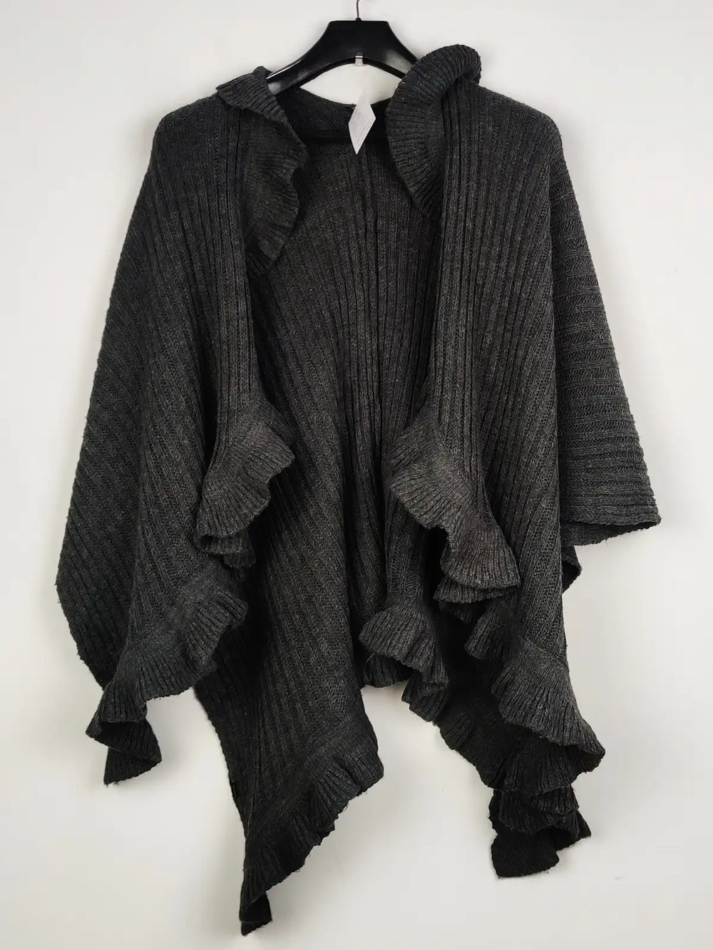 Buy online pre-used pre-loved 100% authentic & Original branded Grey (CS-3370) available in Pakistan. Top international brands avilable.