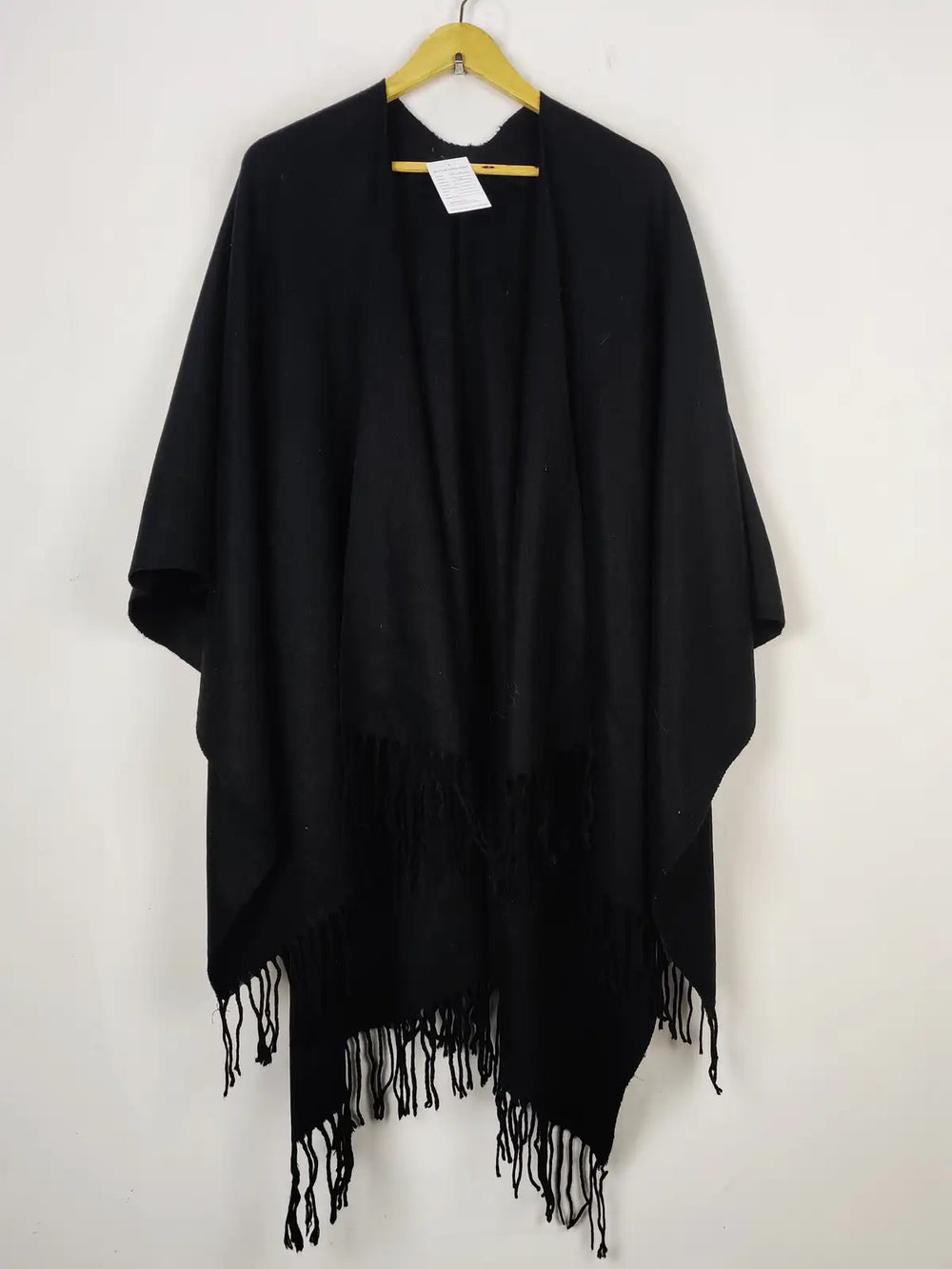 Buy online pre-used pre-loved 100% authentic & Original branded Unknown Brand (CS-3731) available in Pakistan. Top international brands avilable.