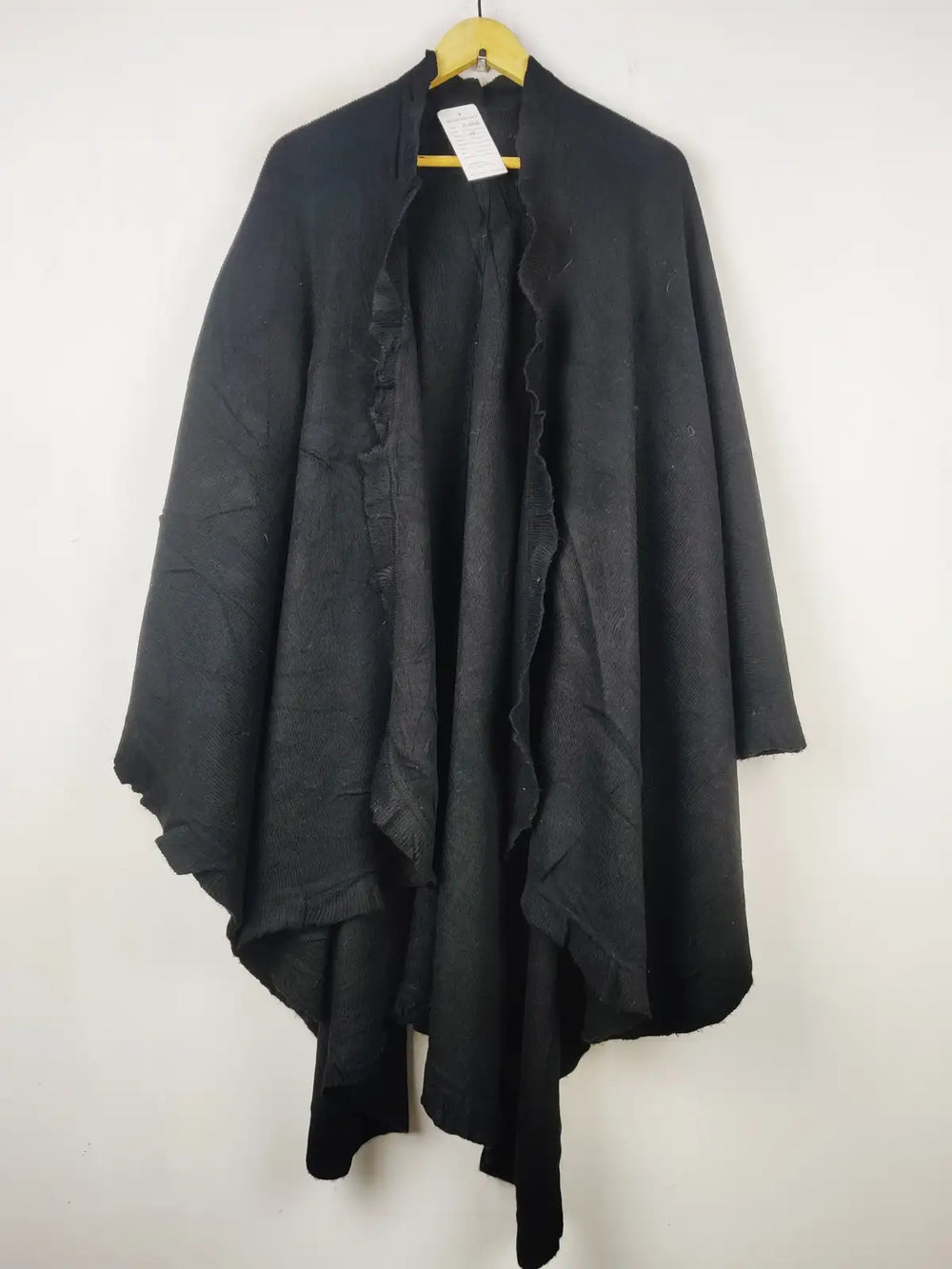 Buy online pre-used pre-loved 100% authentic & Original branded Unknown Brand (CS-3906) available in Pakistan. Top international brands avilable.