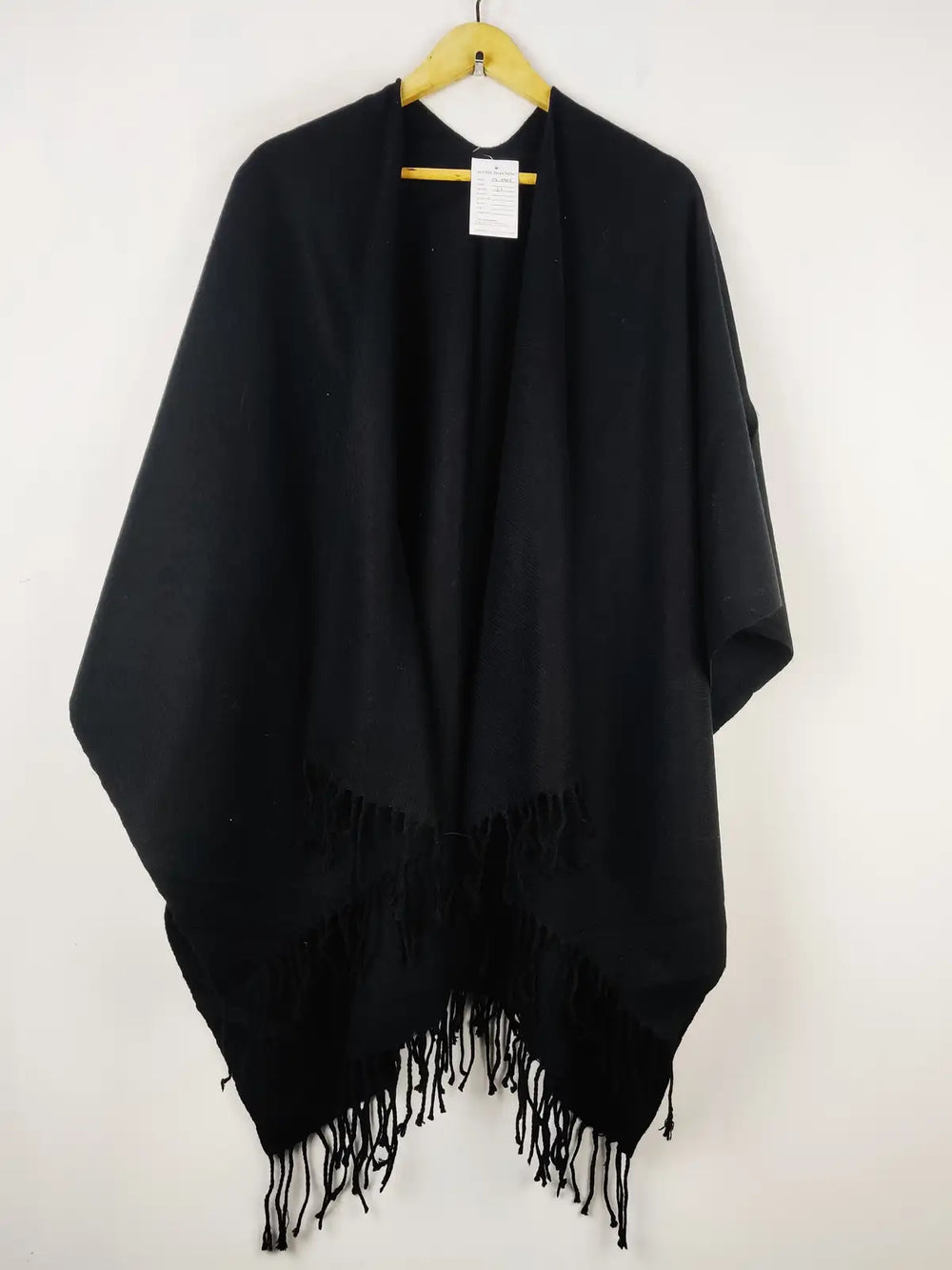 Buy online pre-used pre-loved 100% authentic & Original branded Unknown Brand (CS-3907) available in Pakistan. Top international brands avilable.