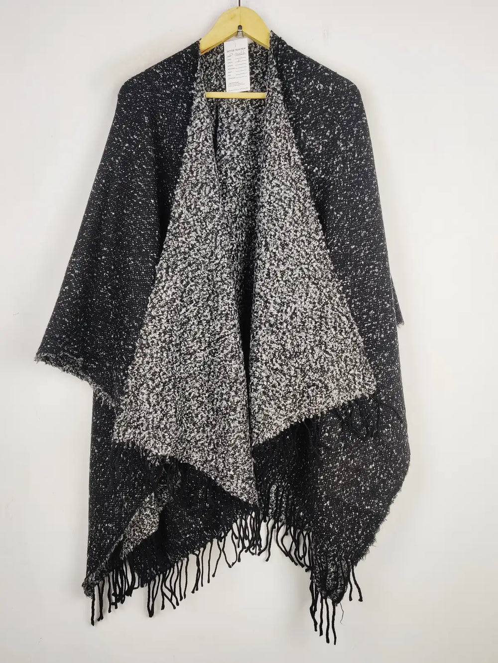 Buy online pre-used pre-loved 100% authentic & Original branded Unknown Brand (CS-4066) available in Pakistan. Top international brands avilable.