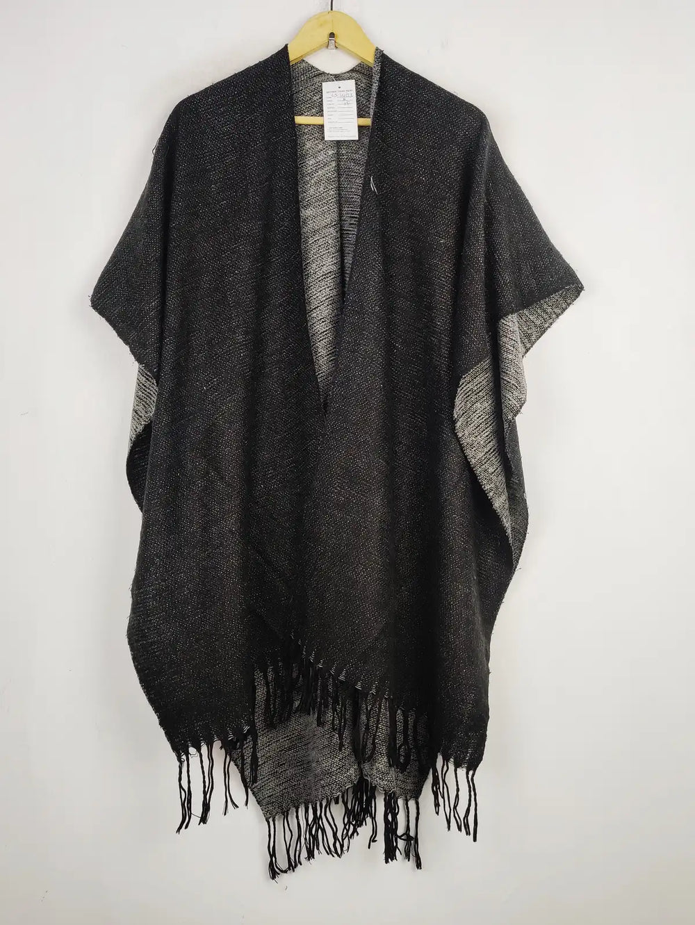 Buy online pre-used pre-loved 100% authentic & Original branded Unknown Brand (CS-4073) available in Pakistan. Top international brands avilable.