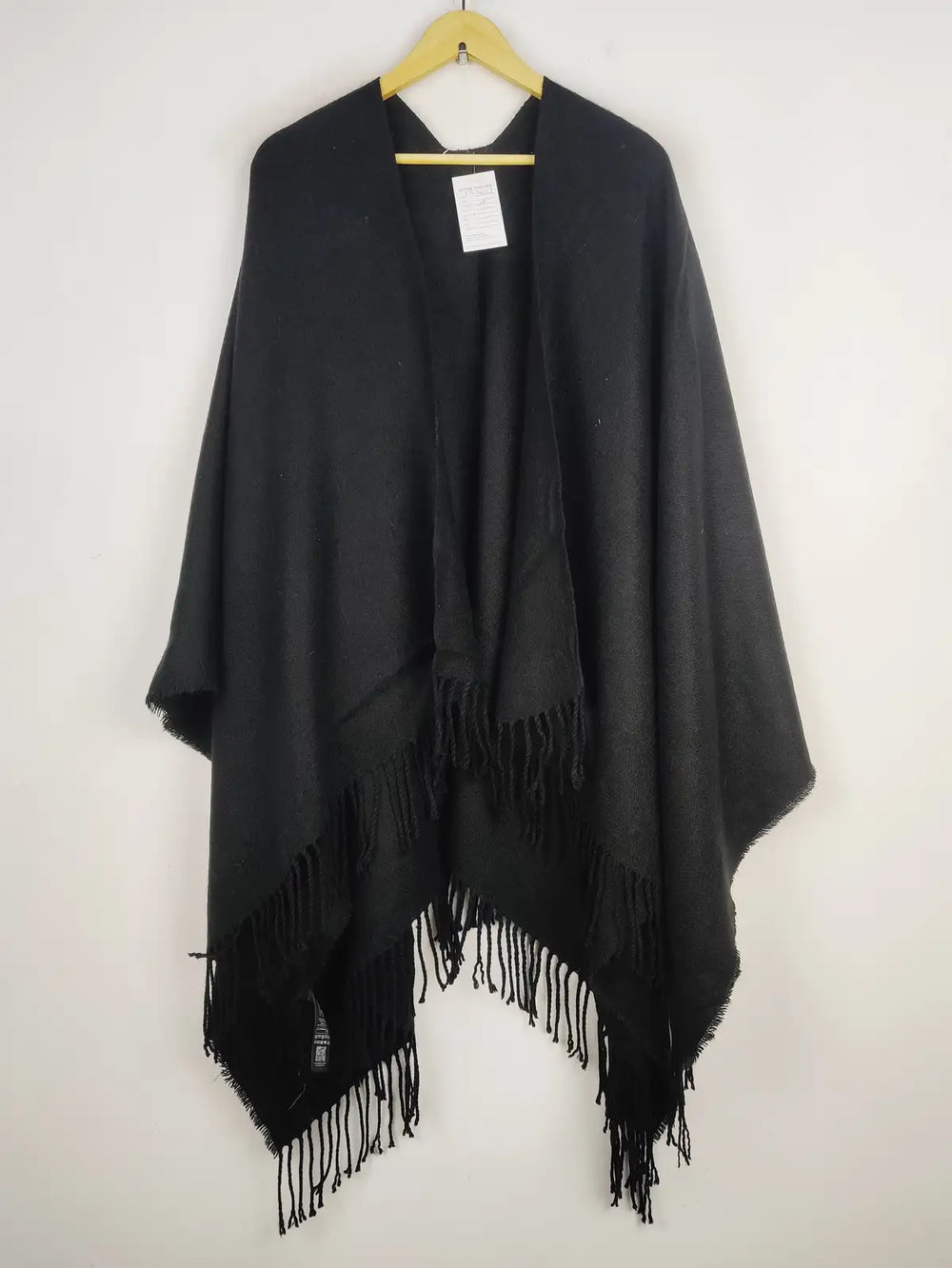 Buy online pre-used pre-loved 100% authentic & Original branded Unknown Brand (CS-4103) available in Pakistan. Top international brands avilable.