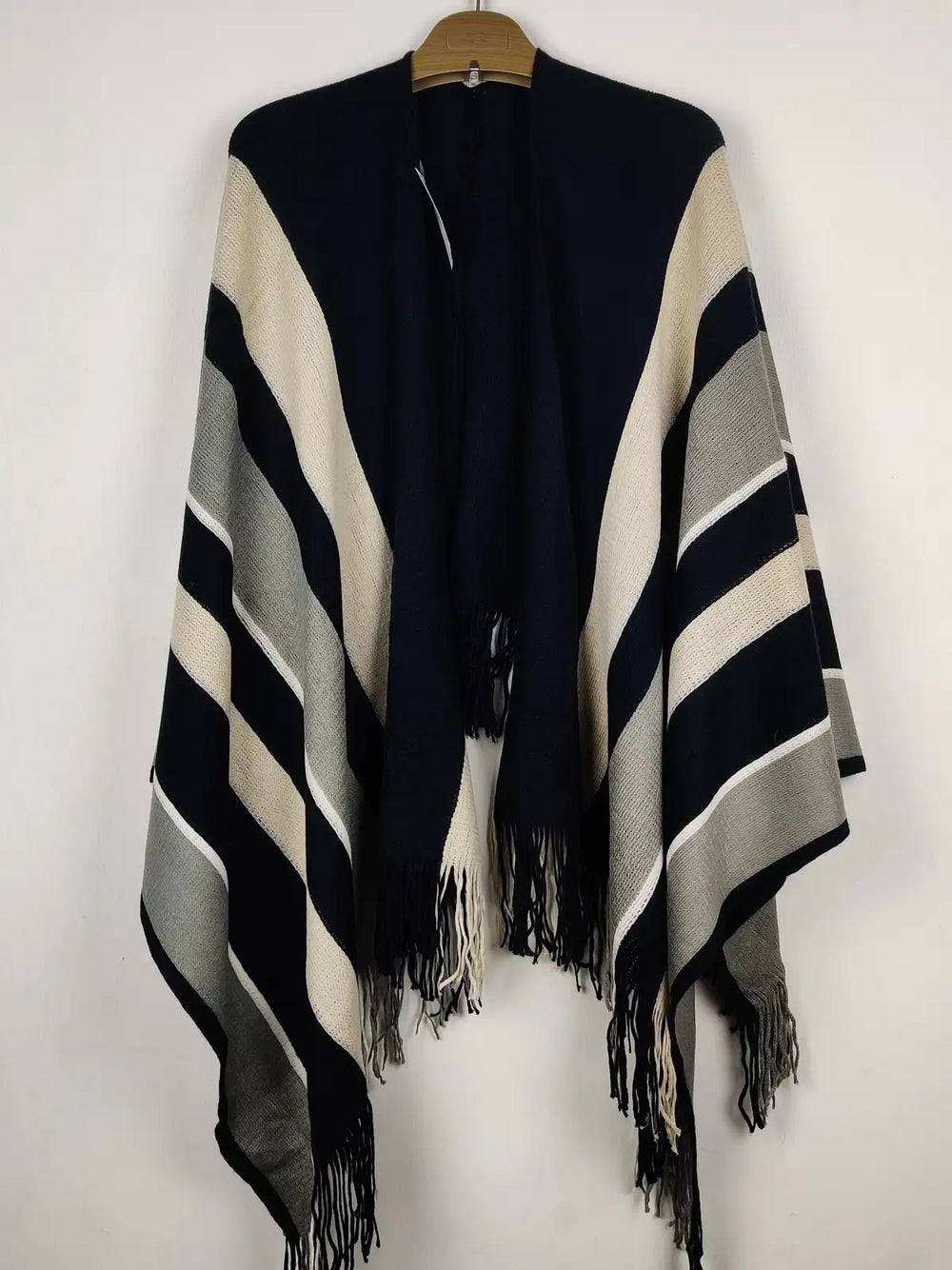 Buy online pre-used pre-loved 100% authentic & Original branded W Collection (CS-4526) available in Pakistan. Top international brands avilable.