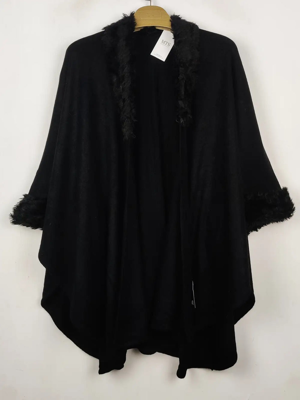 Buy online pre-used pre-loved 100% authentic & Original branded Utn (CS-4603) available in Pakistan. Top international brands avilable.