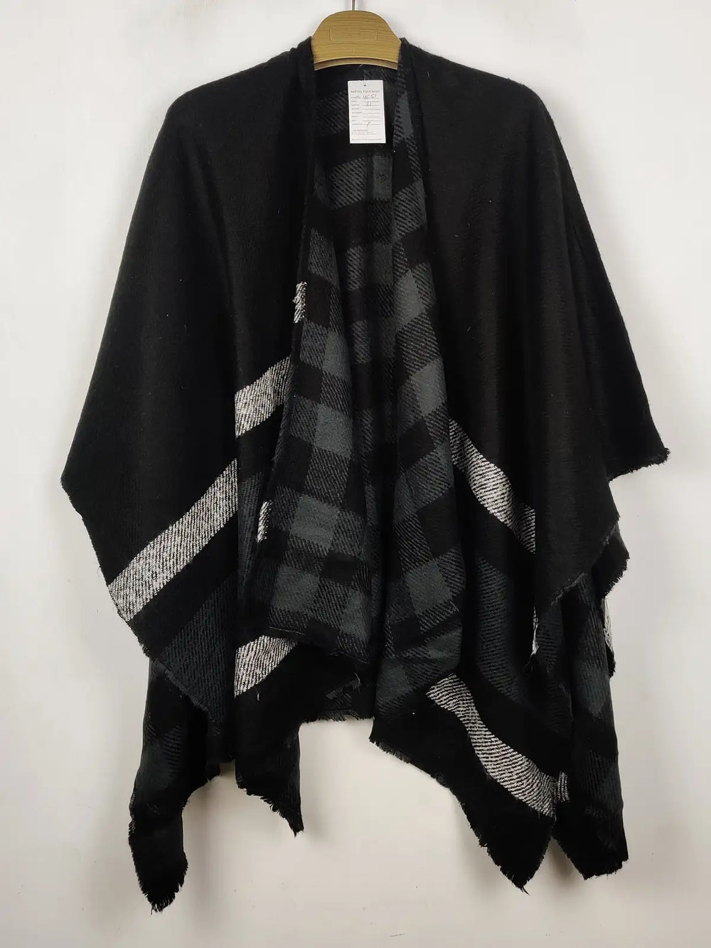 Buy online pre-used pre-loved 100% authentic & Original branded Unknown Brand (CS-4651) available in Pakistan. Top international brands avilable.