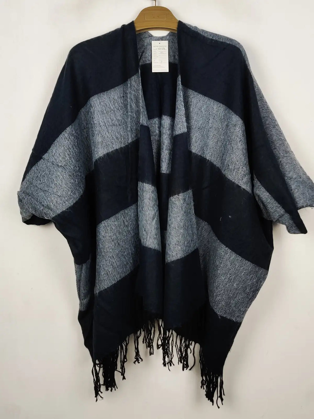 Buy online pre-used pre-loved 100% authentic & Original branded Unknown Brand (CS-4694) available in Pakistan. Top international brands avilable.