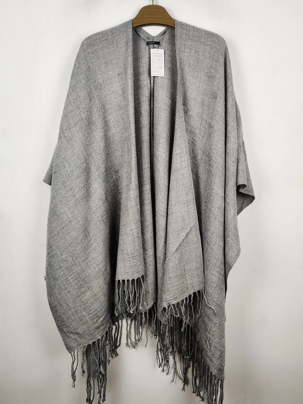 Buy online pre-used pre-loved 100% authentic & Original branded Roman (CS-4717) available in Pakistan. Top international brands avilable.