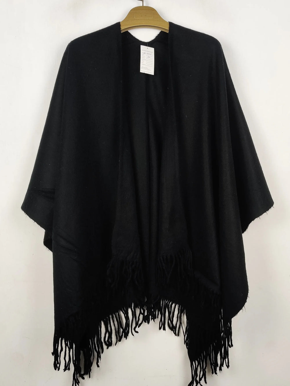 Buy online pre-used pre-loved 100% authentic & Original branded Unknown Brand (CS-4767) available in Pakistan. Top international brands avilable.