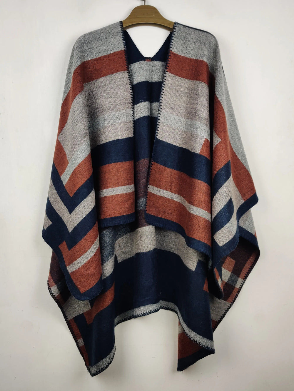 Buy online pre-used pre-loved 100% authentic & Original branded Unknown Brand (CS-4856) available in Pakistan. Top international brands avilable.