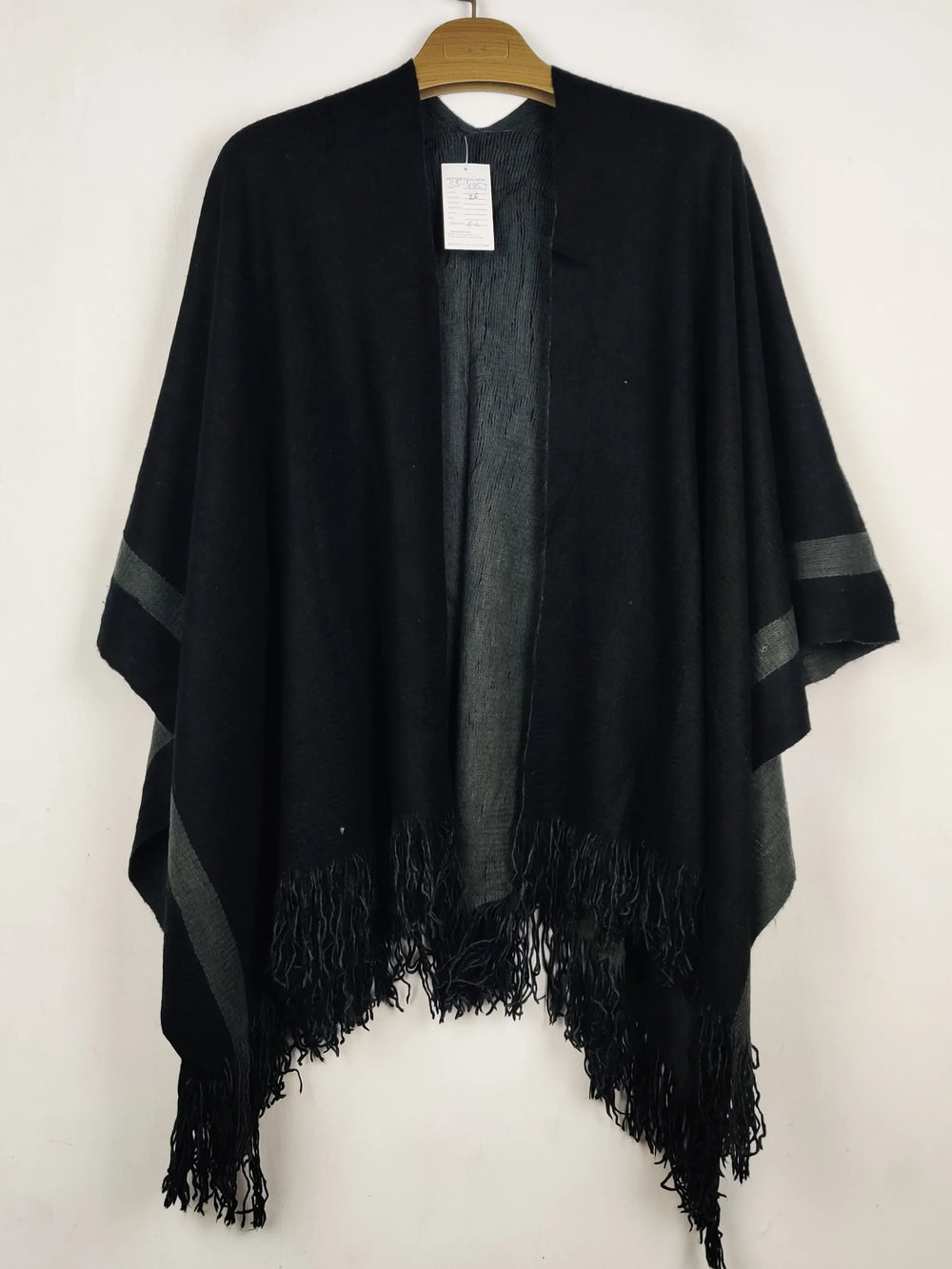 Buy online pre-used pre-loved 100% authentic & Original branded Unknown Brand (CS-4857) available in Pakistan. Top international brands avilable.