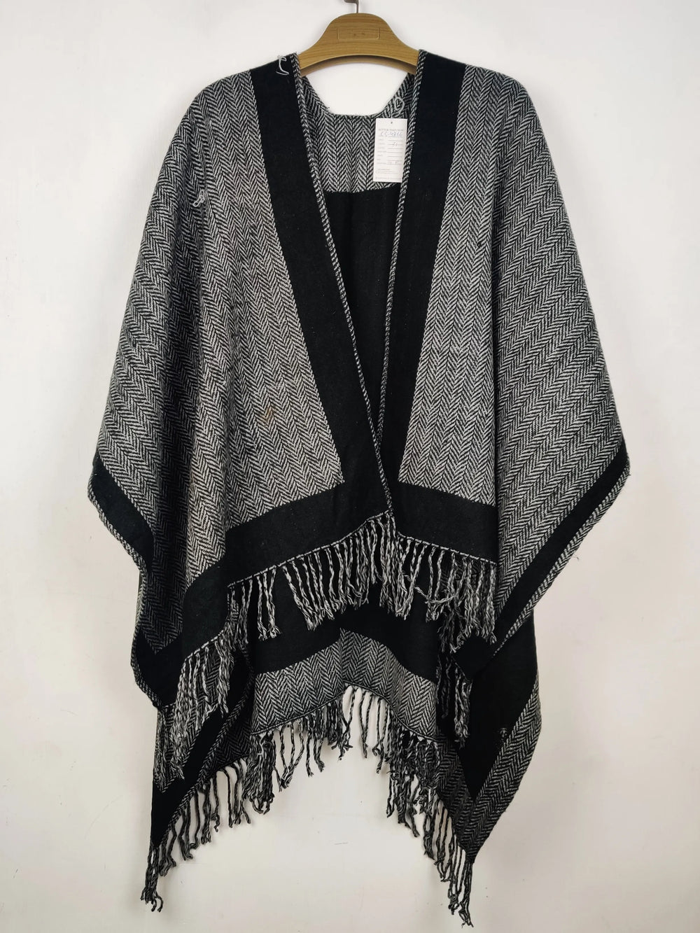 Buy online pre-used pre-loved 100% authentic & Original branded Unknown Brand (CS-4866) available in Pakistan. Top international brands avilable.