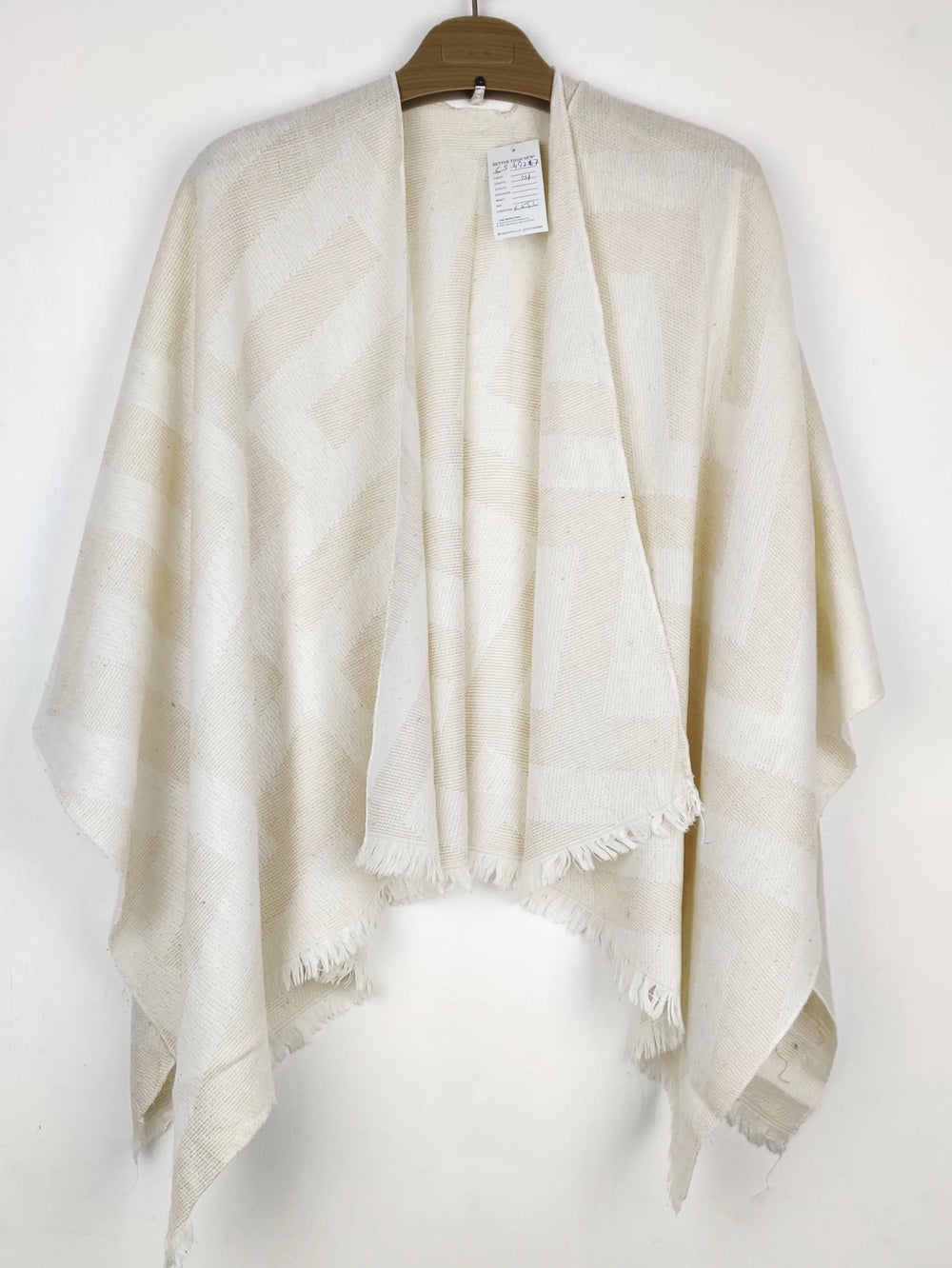 Buy online pre-used pre-loved 100% authentic & Original branded Unknown Brand (CS-4927) available in Pakistan. Top international brands avilable.