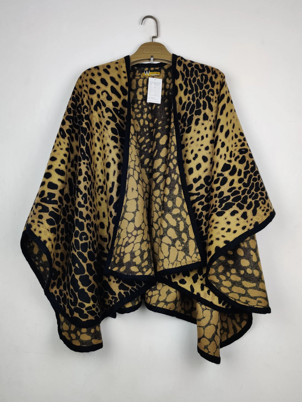 Buy online pre-used pre-loved 100% authentic & Original branded W Collection (CS-4936) available in Pakistan. Top international brands avilable.
