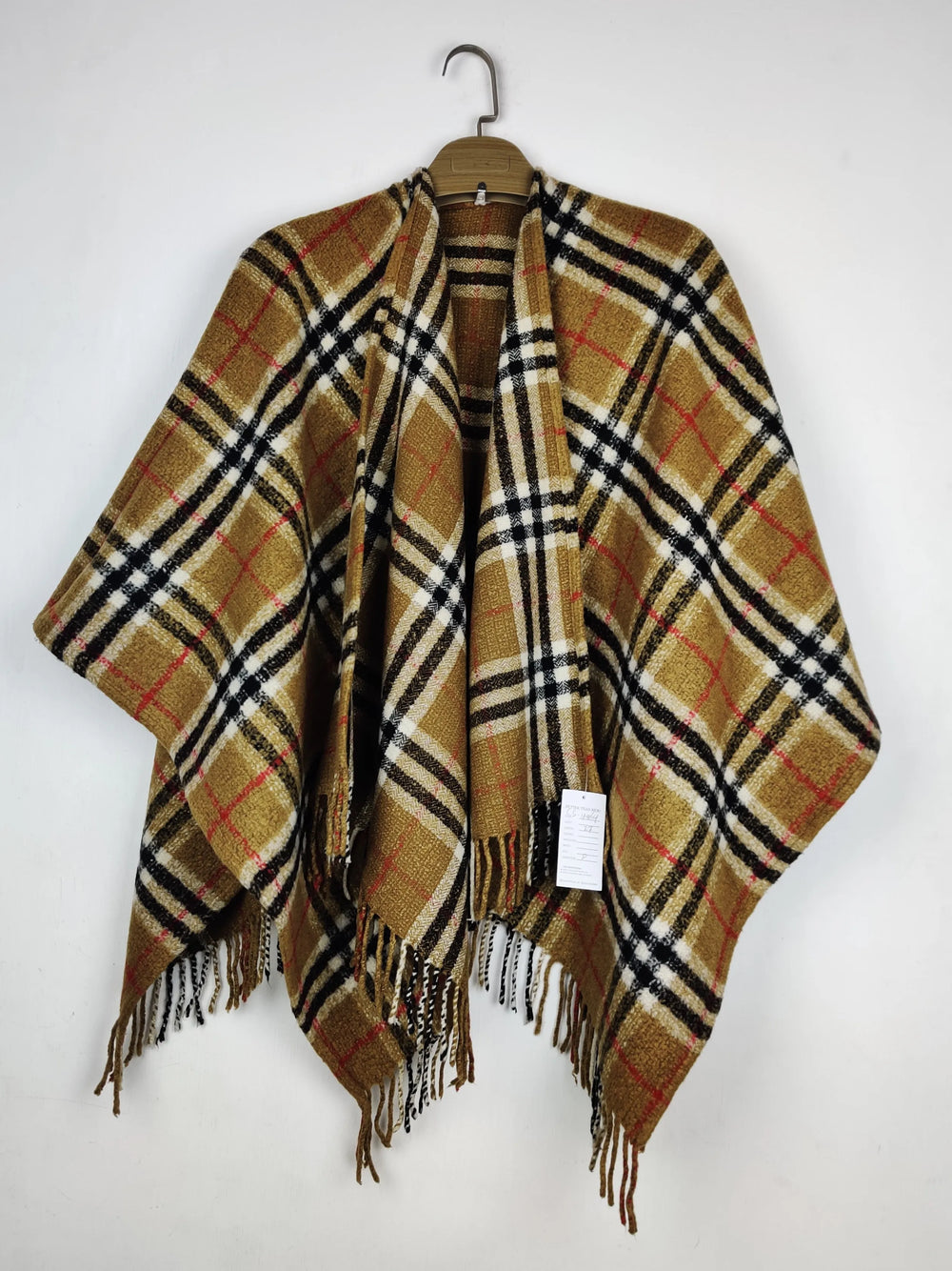 Buy online pre-used pre-loved 100% authentic & Original branded Unknown Brand (CS-4964) available in Pakistan. Top international brands avilable.