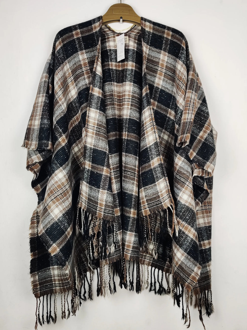 Buy online pre-used pre-loved 100% authentic & Original branded Parisian Collection (CS-4992) available in Pakistan. Top international brands avilable.