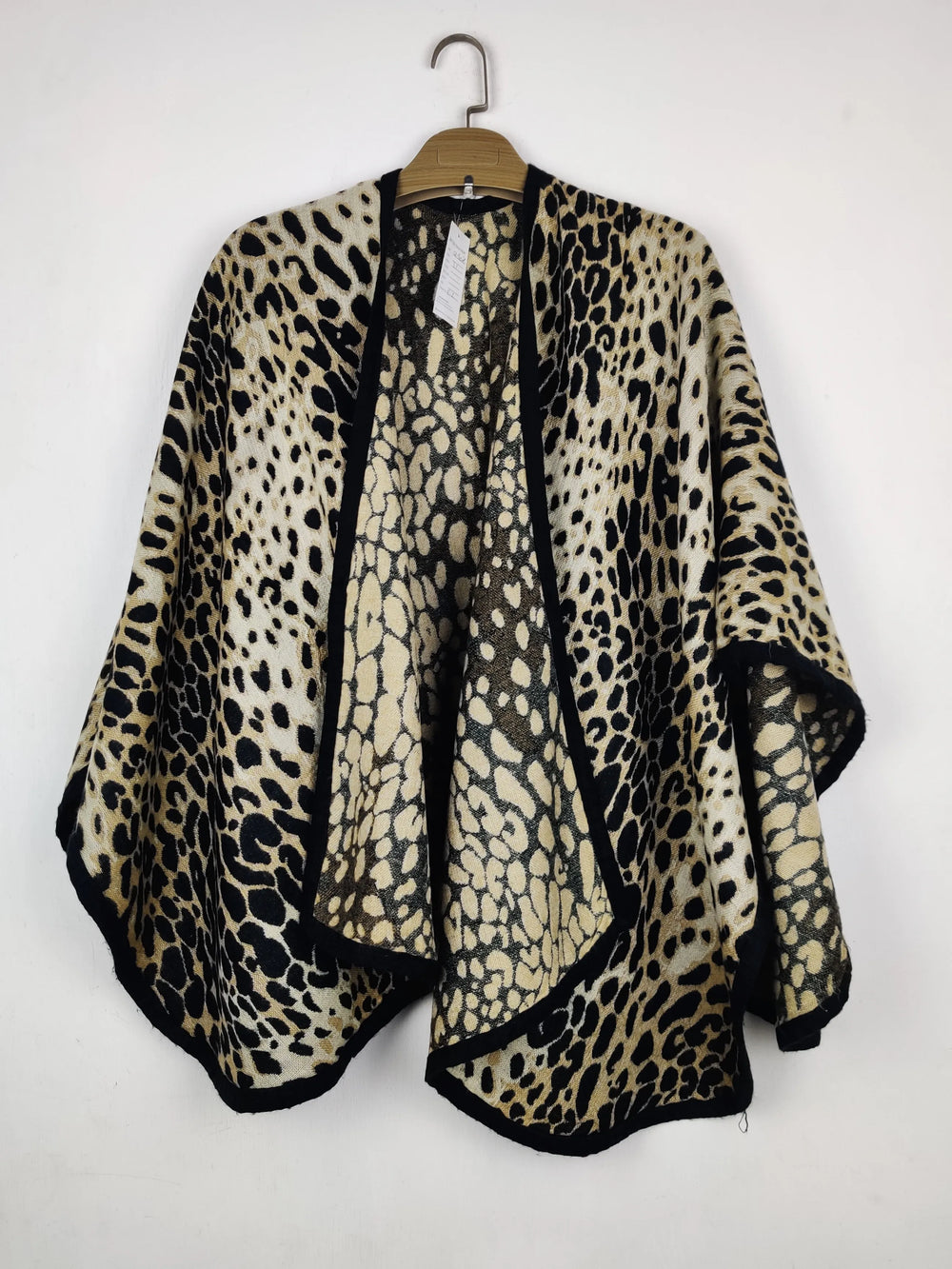 Buy online pre-used pre-loved 100% authentic & Original branded Unknown Brand (CS-5026) available in Pakistan. Top international brands avilable.